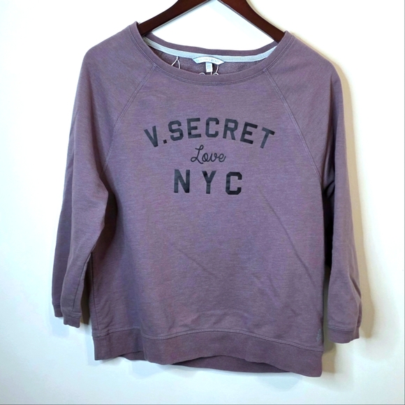 Victoria's Secret Love NYC Sleep Sweatshirt Size Small - Picture 1 of 10